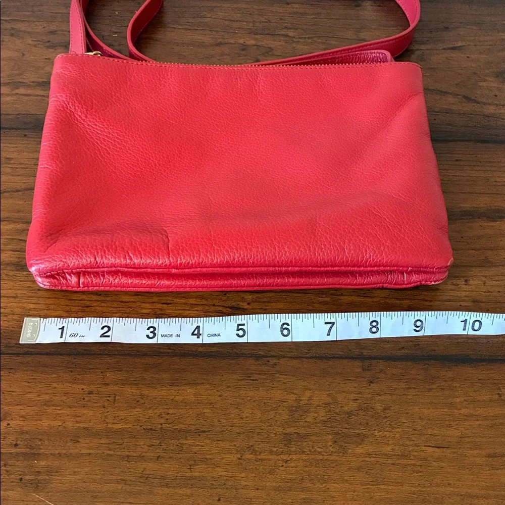 SAKS FIFTH AVENUE Red Genuine Leather Crossbody Bag Shoulder Purse‎ Three Pocket